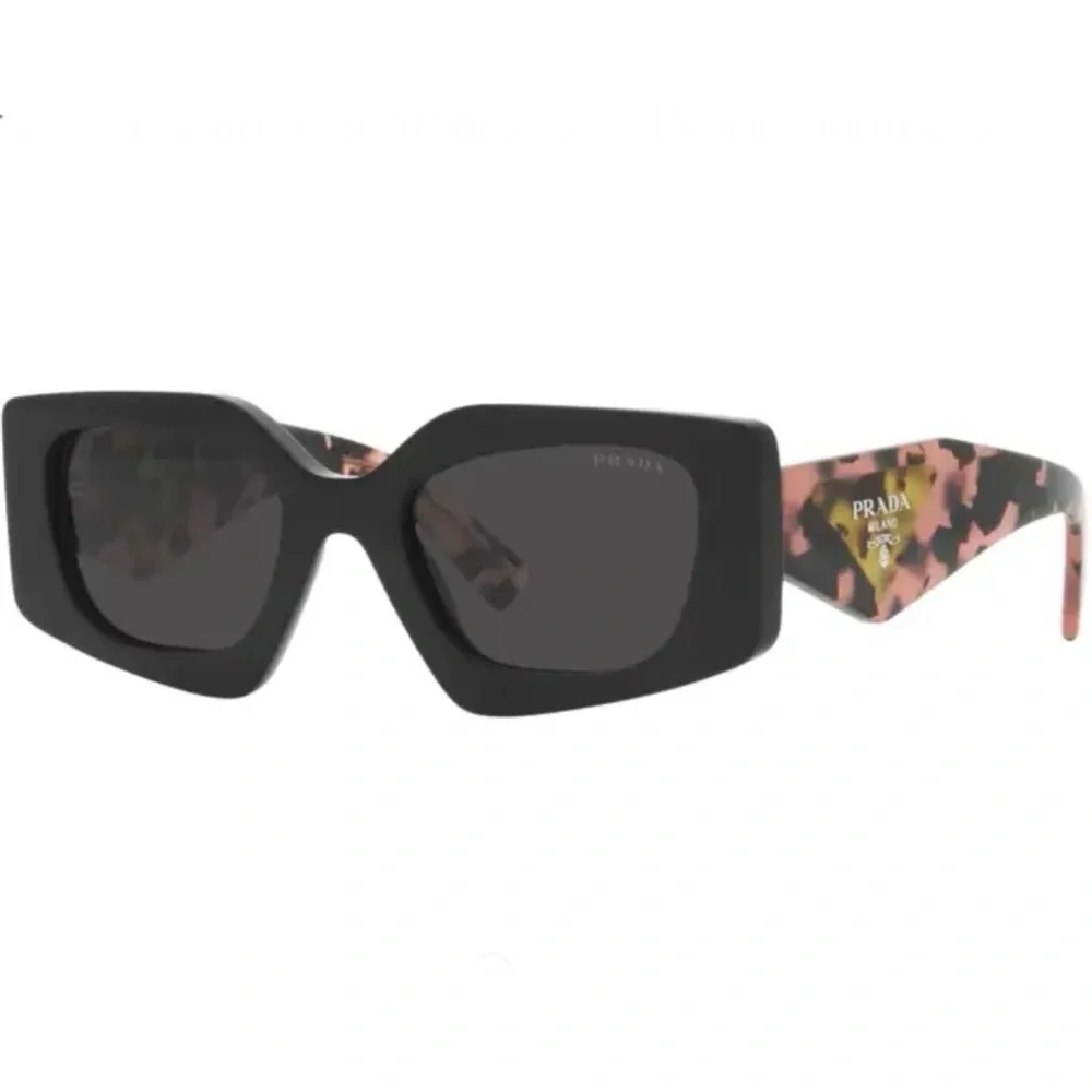 [authentic] Prada Sunglasses - Picture 2 of 15